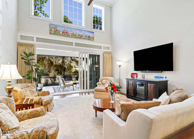Property at 28 Paxton Cir, Bluffton, SC 29910, 3 beds, 3.5 baths