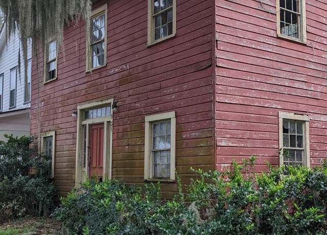Property at 931 9th St, Port Royal, SC 29935, 3 beds, 1 bath