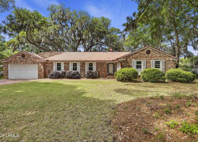 Property at 12 Audubon Rd, Beaufort, SC 29907, 3 beds, 2.5 baths
