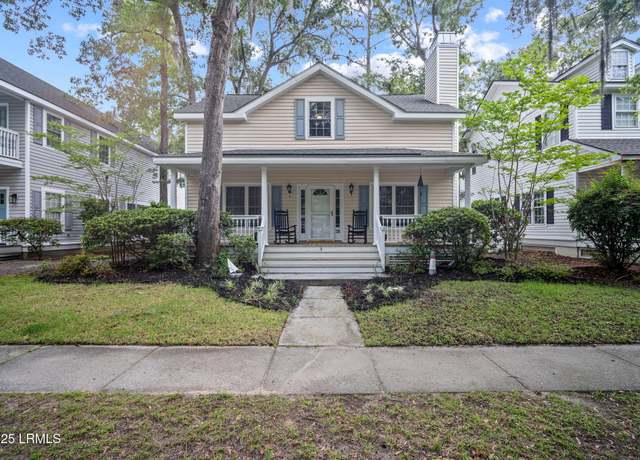 Property at 5 Regent Ave, Bluffton, SC 29910, 3 beds, 2.5 baths