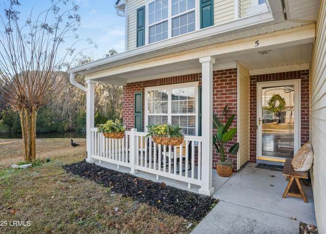 Property at 5 Saluda Way, Beaufort, SC 29906, 5 beds, 3 baths