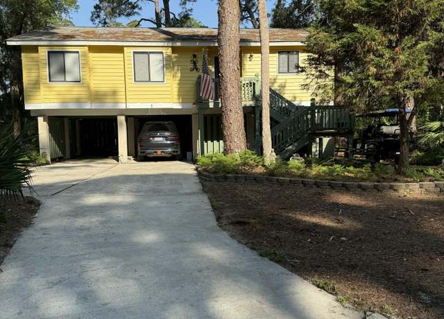 Property at 7 Ocean Marsh Ct, Harbor Island, SC 29920, 3 beds, 2 baths