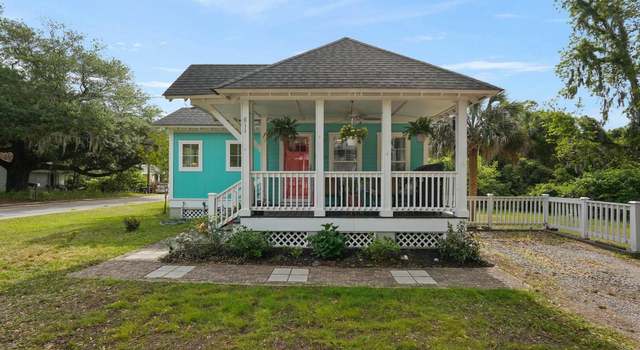 Photo of 811 Harrington St, Beaufort, SC 29902