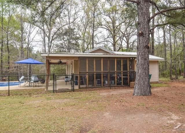 Property at 15337 Strawberry Ln, Northport, AL 35475, 2 beds, 2 baths