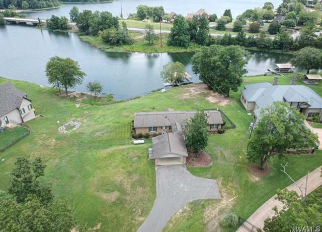Property at 16584 Kathryn Lane Dr, Northport, AL 35475, 4 beds, 2.5 baths