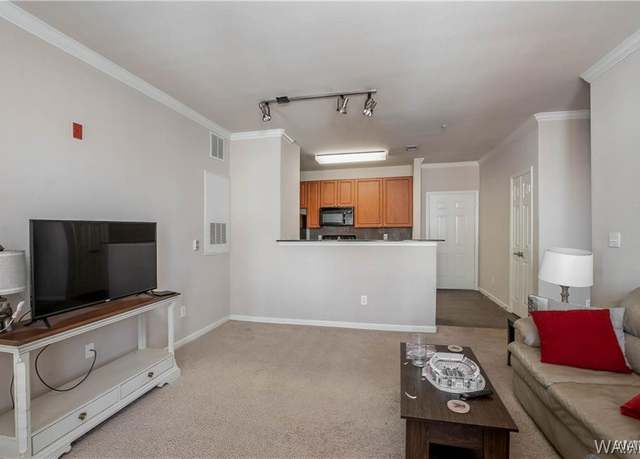 Property at 600 13th St E #525, Tuscaloosa, AL 35401, 3 beds, 3 baths