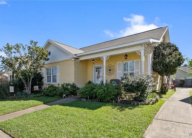 Property at 6204 Mimosa Gardens Cir, Tuscaloosa, AL 35405, 4 beds, 2 baths