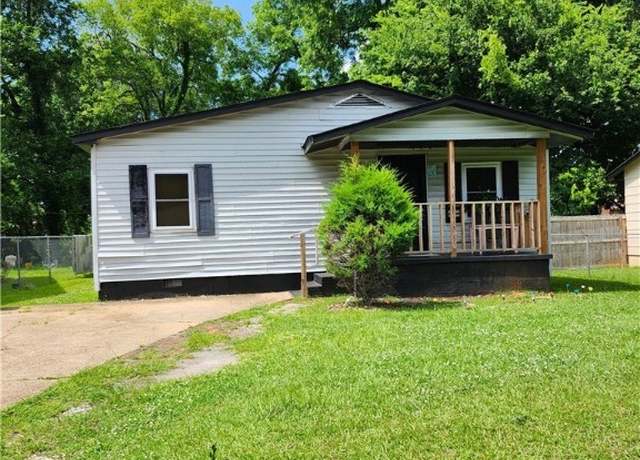 Property at 2808 19th St, Tuscaloosa, AL 35401, 3 beds, 1 bath