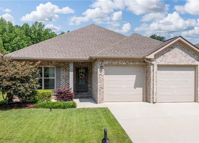 Property at 13982 Knoll Pointe Dr, Northport, AL 35475, 3 beds, 2 baths