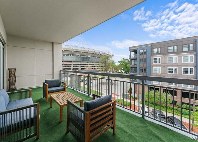 Property at 1150 8th St #507, Tuscaloosa, AL 35401, 1 bed, 1.5 baths