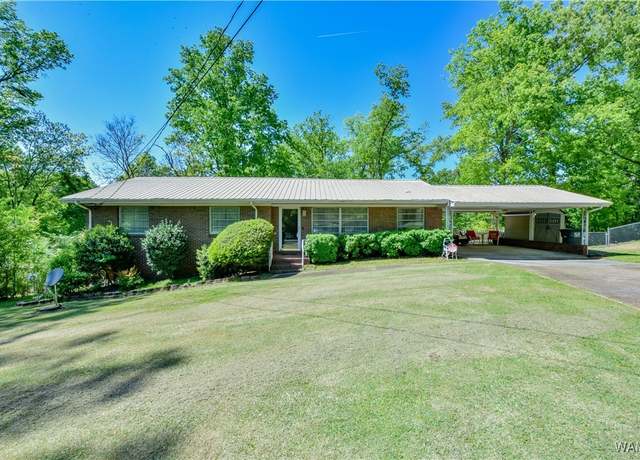 Property at 214 Mimosa Cir, Hueytown, AL 35023, 4 beds, 2 baths
