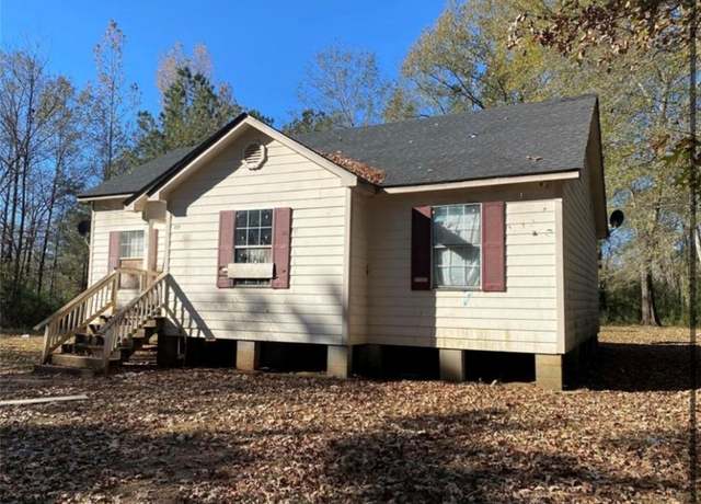 Property at 659 Country Club Rd, York, AL 36925, 3 beds, 3 baths