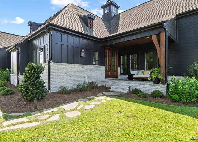 Property at 14342 Highland Lakes Dr, Northport, AL 35475, 4 beds, 3.5 baths