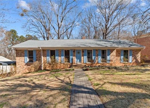 Property at 2816 14th St E, Tuscaloosa, AL 35404, 3 beds, 2 baths
