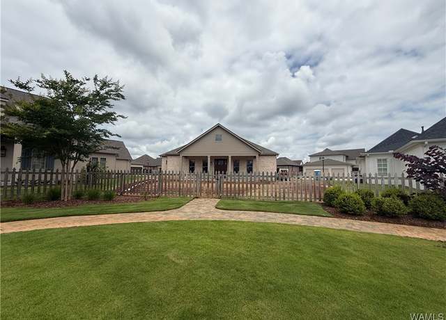Property at 407 Edgefield Mews Cir, Tuscaloosa, AL 35406, 4 beds, 3 baths