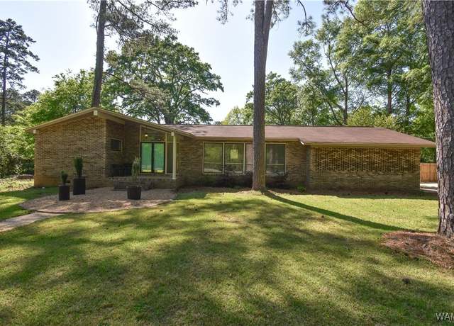 Property at 2218 32nd Ave Ave E, Tuscaloosa, AL 35404, 3 beds, 2 baths