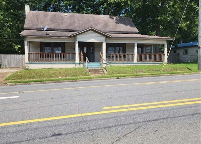 Property at 424 2nd Ave SE, Fayette, AL 35555, 3 beds, 2 baths