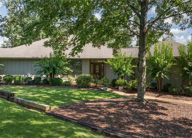 Property at 7629 River Ridge Rd NE, Tuscaloosa, AL 35406, 3 beds, 2.5 baths