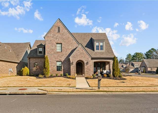 Property at 1090 Arundell St, Tuscaloosa, AL 35406, 4 beds, 4 baths