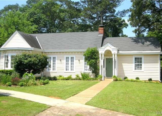 Property at 11 Country Club Circle Cir, Tuscaloosa, AL 35401, 2 beds, 2 baths