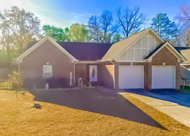 Property at 11928 Oglethorpe Ave, Moundville, AL 35474, 3 beds, 2 baths