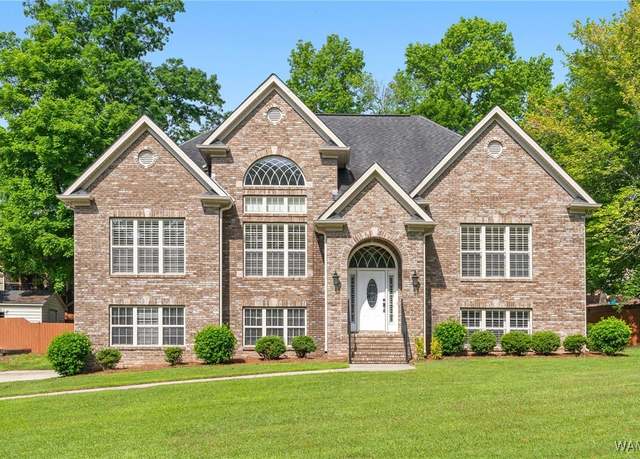 Property at 2637 Hawthorne Lake Rd, Helena, AL 35022, 5 beds, 3 baths