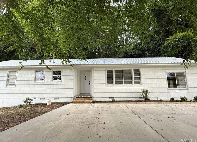 Property at 5 Dogwood Lane Ln, Tuscaloosa, AL 35405, 3 beds, 2 baths