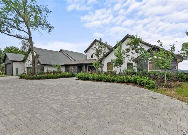Property at 13077 Country Club Dr, Northport, AL 35475, 6 beds, 3.5 baths