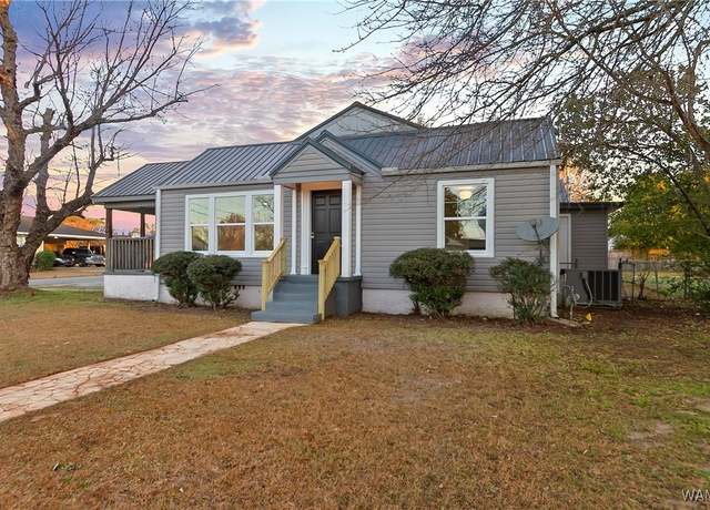 Property at 572 26th St, Tuscaloosa, AL 35401, 3 beds, 2 baths