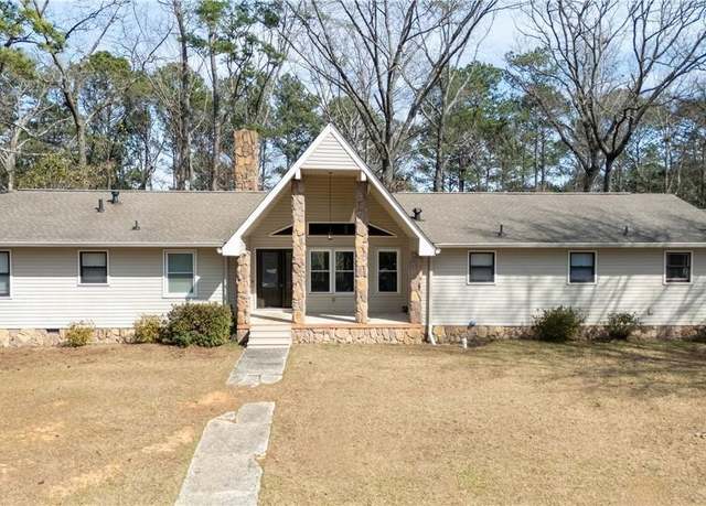 Property at 3304 Ontario Dr, Northport, AL 35473, 3 beds, 2.5 baths
