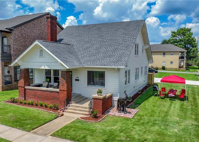 Property at 1400 13th St, Tuscaloosa, AL 35401, 6 beds, 4 baths