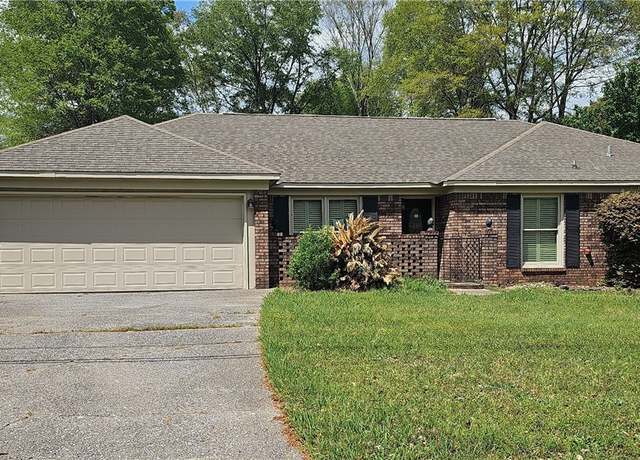 Property at 5008 14th St E, Tuscaloosa, AL 35404, 4 beds, 3 baths