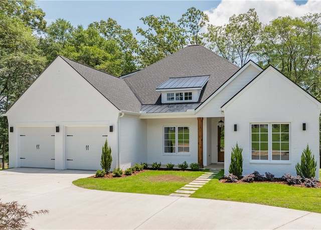 Property at 14817 Highpoint Cv, Northport, AL 35475, 5 beds, 4 baths