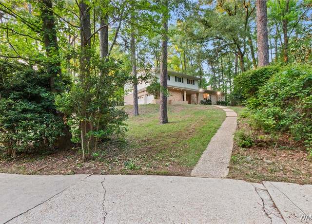 Property at 4704 Oneida Ave Ave, Northport, AL 35473, 4 beds, 4.5 baths