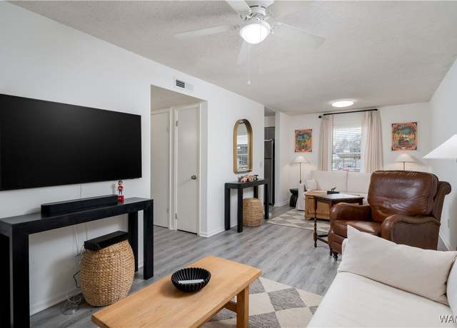 Property at 1009 12th St #19, Tuscaloosa, AL 35401, 2 beds, 2 baths