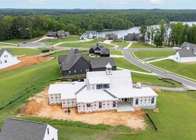 Property at 14326 Highland Lakes Dr, Northport, AL 35475, 4 beds, 3.5 baths