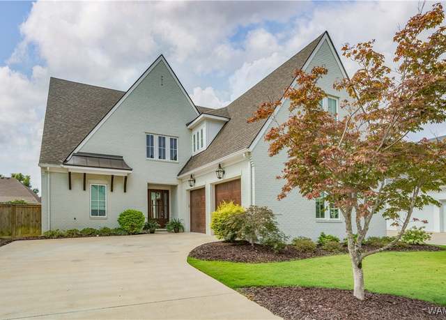 Property at 695 Carleton St, Tuscaloosa, AL 35406, 4 beds, 4 baths