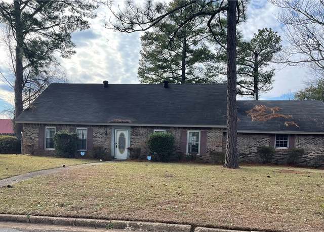Property at 5002 10th Ct E, Tuscaloosa, AL 35405, 3 beds, 2 baths