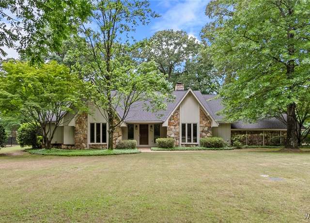 Property at 1814 Northridge Rd, Tuscaloosa, AL 35406, 5 beds, 5.5 baths