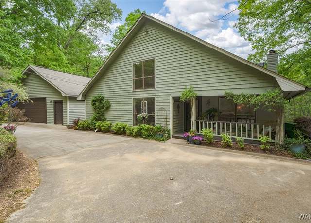 Property at 15693 Compass Dr, Northport, AL 35475, 4 beds, 2.5 baths