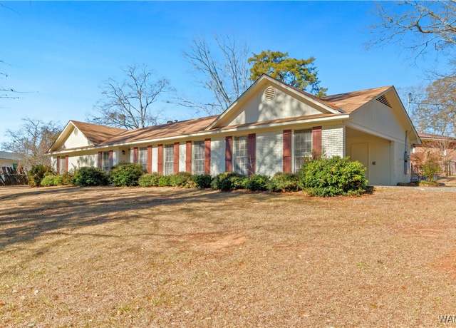Property at 3300 24th St, Northport, AL 35476, 3 beds, 2 baths