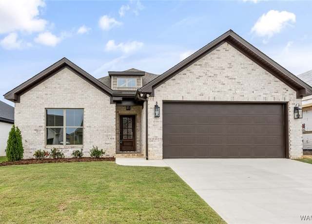 Property at 13712 Blackoak Dr, Northport, AL 35475, 3 beds, 2.5 baths