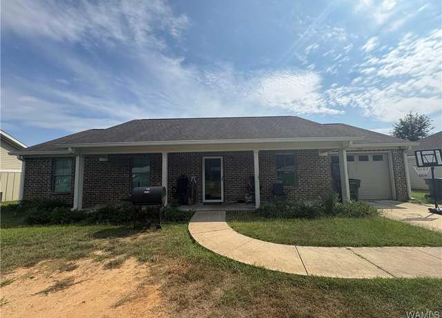 Property at 4901 29th St, Tuscaloosa, AL 35401, 3 beds, 2 baths
