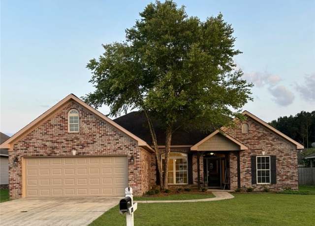 Property at 5203 Bristolwood Cir, Northport, AL 35475, 3 beds, 2 baths
