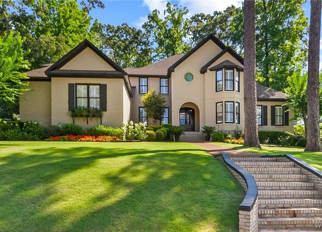 Property at 1931 Kingsgate Dr, Tuscaloosa, AL 35406, 5 beds, 4.5 baths