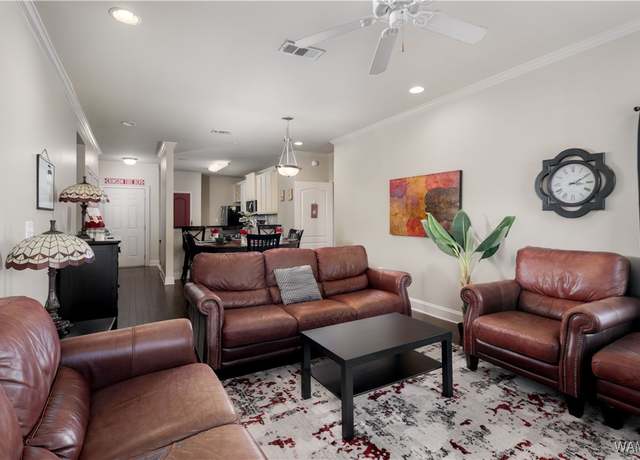 Property at 700 15th St #1412, Tuscaloosa, AL 35401, 3 beds, 3 baths