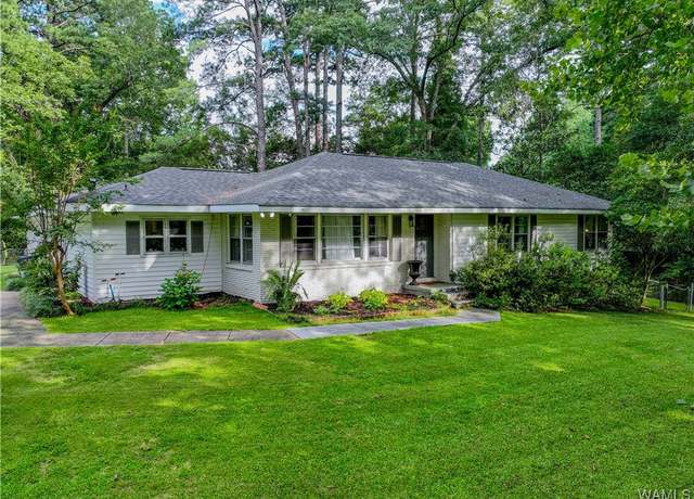 Property at 4402 Lakeshore Dr, Northport, AL 35473, 4 beds, 2 baths