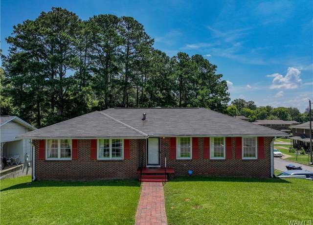 Property at 2201 17th Ave, Northport, AL 35476, 4 beds, 3 baths