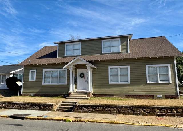 Property at 425 Caplewood Dr, Tuscaloosa, AL 35401, 6 beds, 6 baths