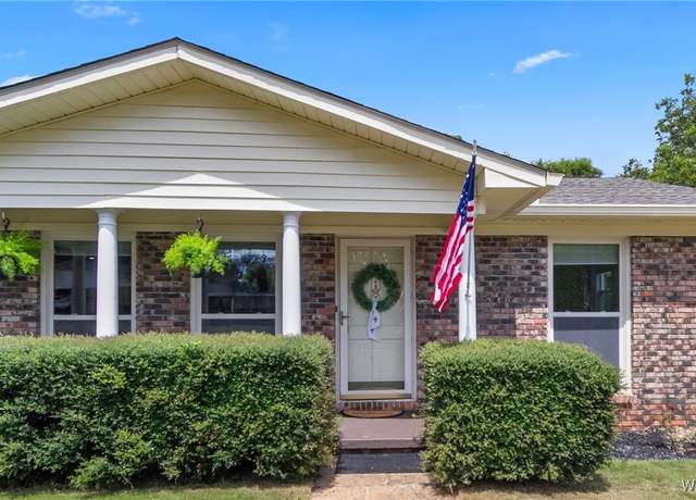 Property at 6112 Cottonwood Ln, Cottondale, AL 35453, 3 beds, 2.5 baths